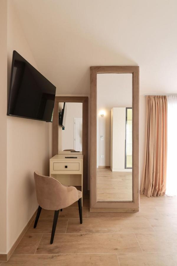 Castello Exclusive Rooms With Breakfast - By Ta Leut Agency Привлака Екстериор снимка