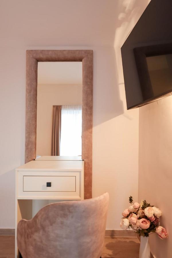 Castello Exclusive Rooms With Breakfast - By Ta Leut Agency Привлака Екстериор снимка