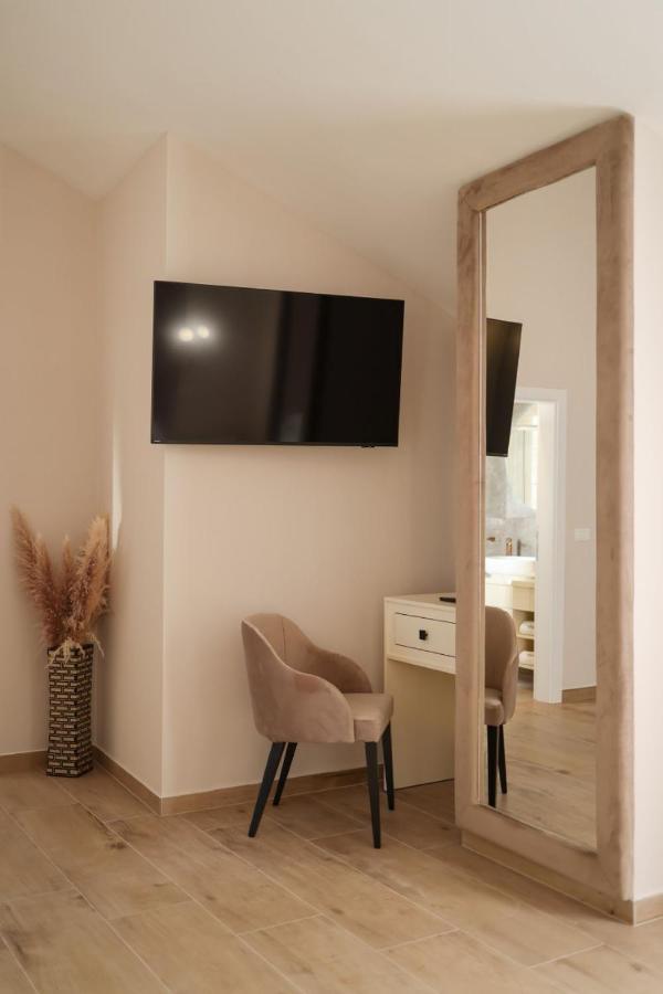Castello Exclusive Rooms With Breakfast - By Ta Leut Agency Привлака Екстериор снимка