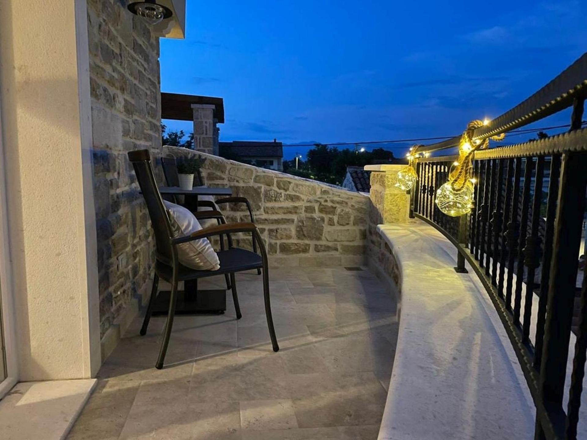 Castello Exclusive Rooms With Breakfast - By Ta Leut Agency Привлака Екстериор снимка